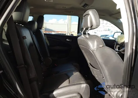 2018 Dodge Journey Crossroad z USA, uszkodzony, nr VIN 3C4PDDGG0JT371452